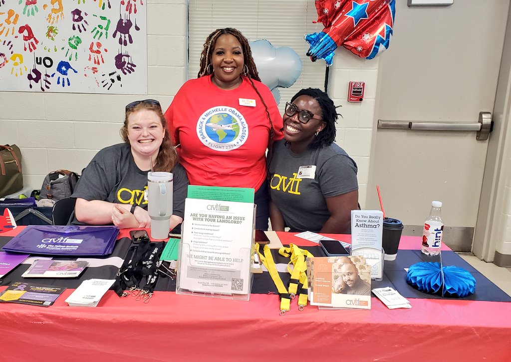 apsBAMOAcademy's tweet photo. #BAMOEagles family gathering information for the school year! @apsupdate @Robinviews @BaMOPTA @MariaAScott24 @supportAVLF #OpenHouse23 https://t.co/dhwcyPzorT