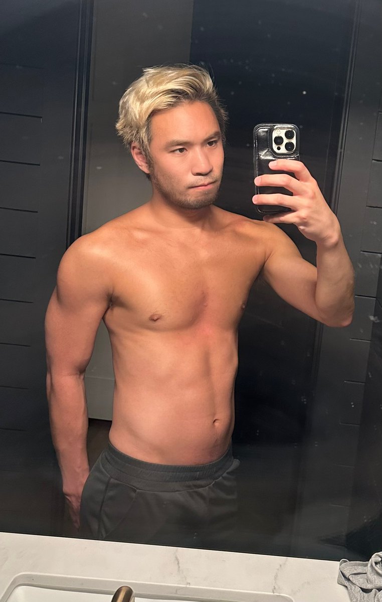 JohnnyAlexxandr tweet picture