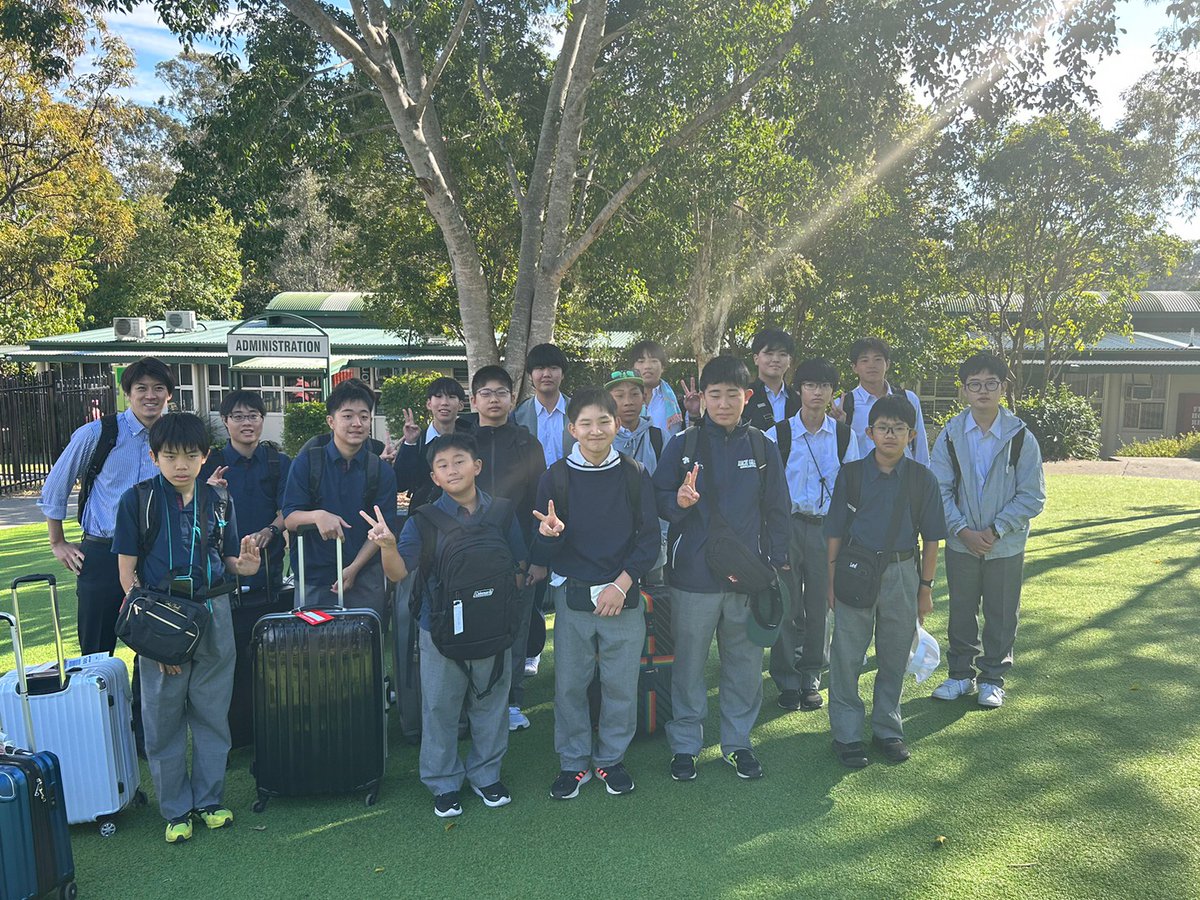 adachigakuen_jh's tweet photo. オーストラリアスタディーツアー#6
今日は足立学園生のみのEnglish lessonが2コマ、Japaneseのクラスに参加する授業が1コマ、バディとの授業が1コマの予定です。
#Windaroo Valley State High School
#オーストラリアスタディーツアー
#足立学園
#東京私立男子校 https://t.co/rVurBfmtzC