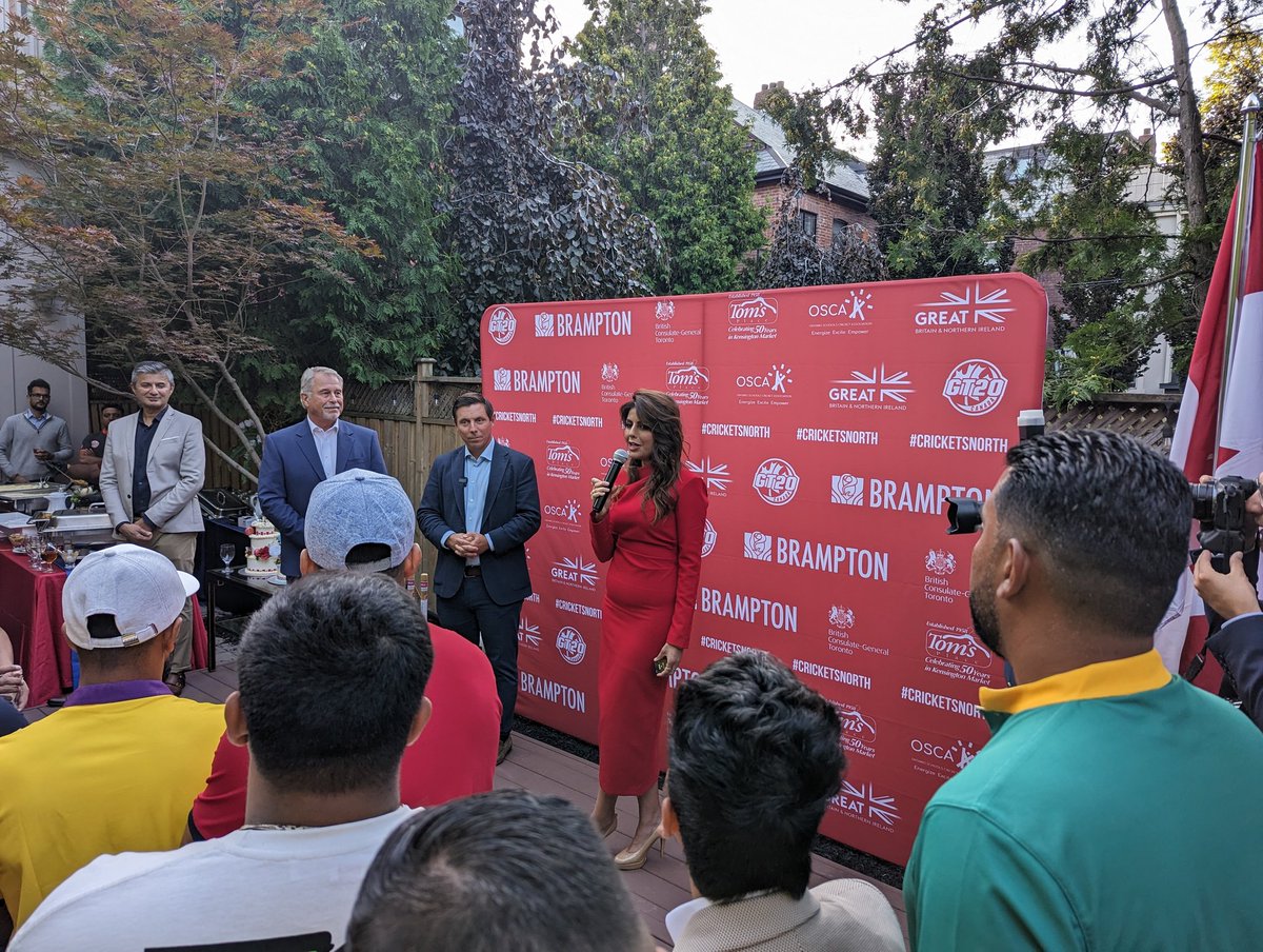 Great to see cricket bringing so many people together in #Toronto including <a href="/YounisFouzia/">Fouzia Younis CG 🇬🇧🇨🇦</a> UK Consul General, Mayor of #Brampton Patrick Brown and Minister <a href="/NeilLumsdenMPP/">Neil Lumsden</a>