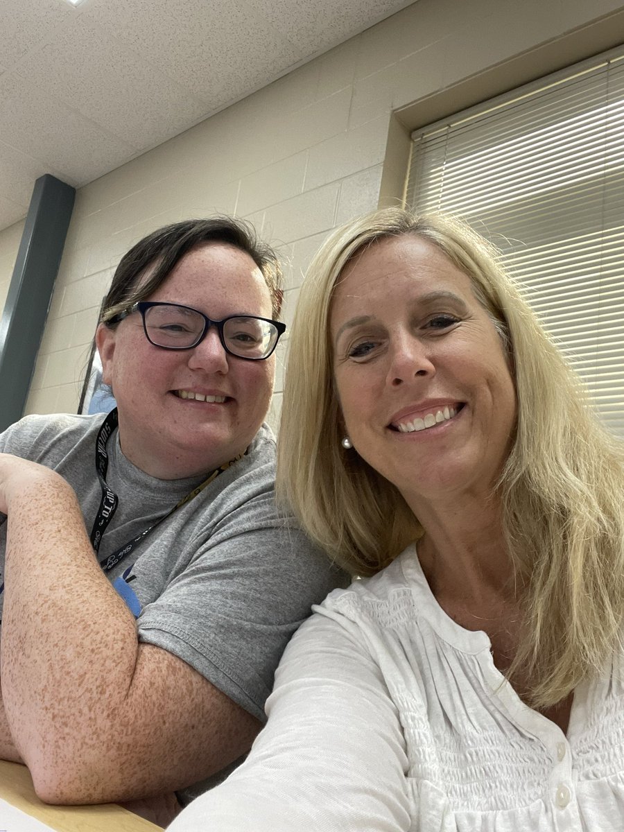 Karen Brown tweet media