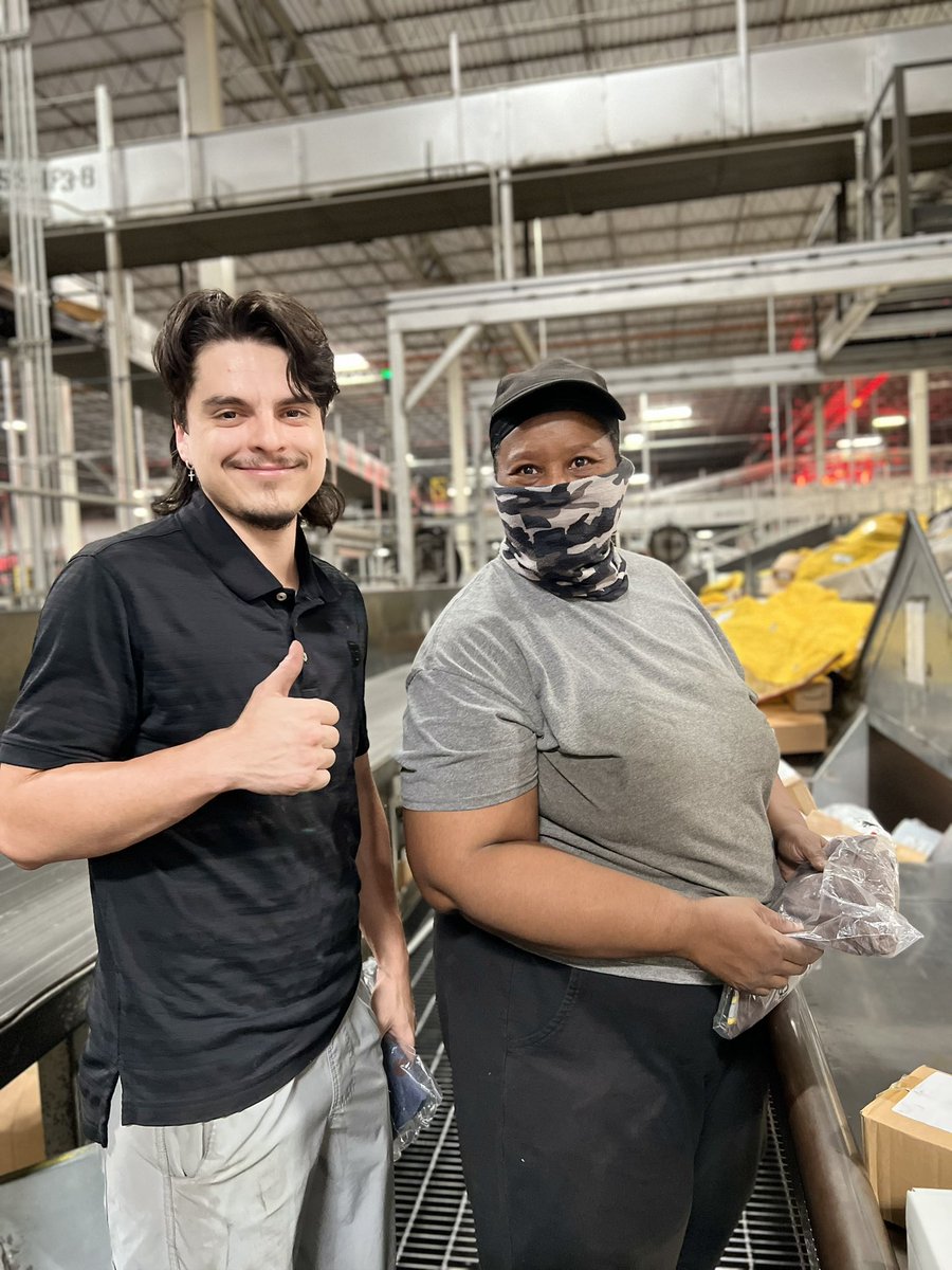 Recognizing <a href="/UPSers/">UPSers</a> employee Tonia Taylor for amazing attendance! You show up everyday early and ready for work! We couldn’t do it without you! Thank you so much <a href="/UPS/">UPS</a> <a href="/bigtymer504/">E.J.⚜</a> #DeliverWhatMatters