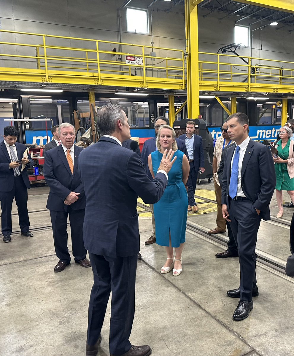 SenatorDurbin's tweet photo. Thanks to the $196M in federal funding from the Bipartisan Infrastructure Law, @STLMetro will be getting 48 new rail cars meaning safer, more efficient journeys for six million passengers annually.

Glad to join @RepNikkiB and @SecretaryPete today to celebrate this investment. https://t.co/0JqogFor8G