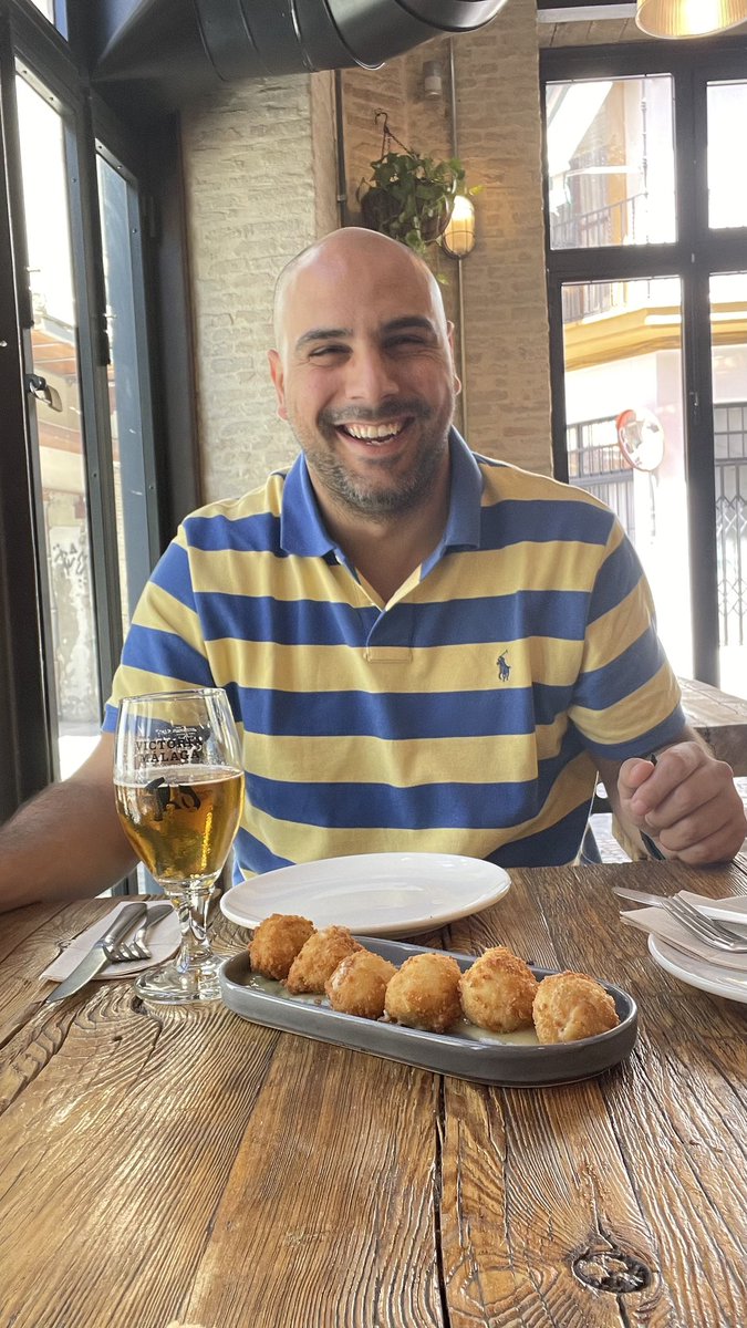 Esta es la cara que tienes desde que entras por la puerta de @VidaJonda que disfrutee!! Te quiero <a href="/Javiabascalchef/">javier abascal</a>