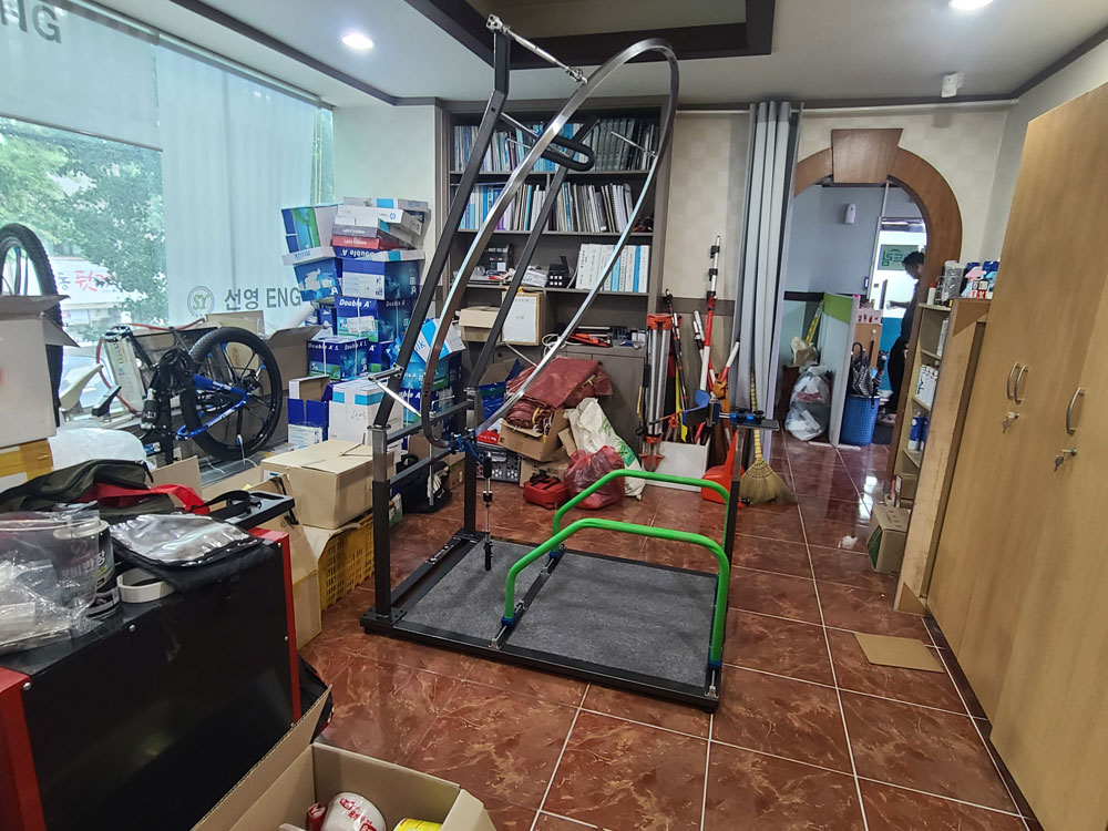 Proswing_Inc's tweet image. 바쁘신 ceo분은 회사 한쪽에 #프로스윙머신을 설치하여 업무보시다가 잠깐씩 시간나면 연습하십니다.
골프는 잠깐씩 자주 연습하는게 더 효과적입니다.
proswing.kr
#골프좌타연습기 #골프연습기구 #골프자세연습도구 #골프궤도연습도구 #드라이버스윙기 #아이언스윙기 #골프바디스윙교정