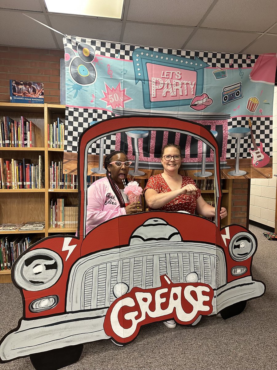 Apache Elementary School ABQ tweet media