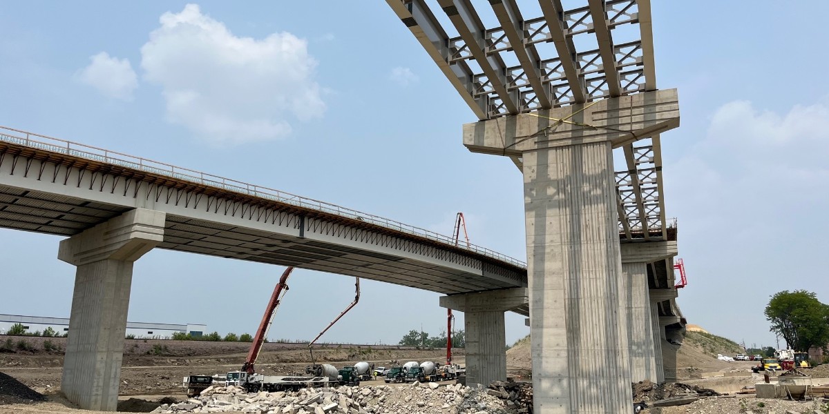 MidAmCarpenters's tweet image. MACRC Carpenters along with our industry contractor partner Jud-Lau continue working on the Tollway Project I-490 Western O’Hare access.  The concrete pour on the section pictured was last week- the culmination of many man hours framing the deck.
#Local54 #WeBuildStrong