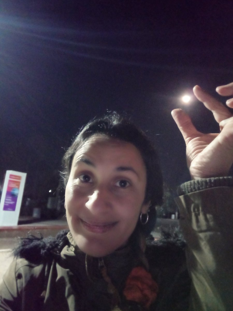 SeadeYesi's tweet photo. Ohhh brillas, si brillas tan Linda!!! 
#lunallena
Amante de ti... Lléname de tus fuerzas, de tu luz. https://t.co/KLFvKuQyDf