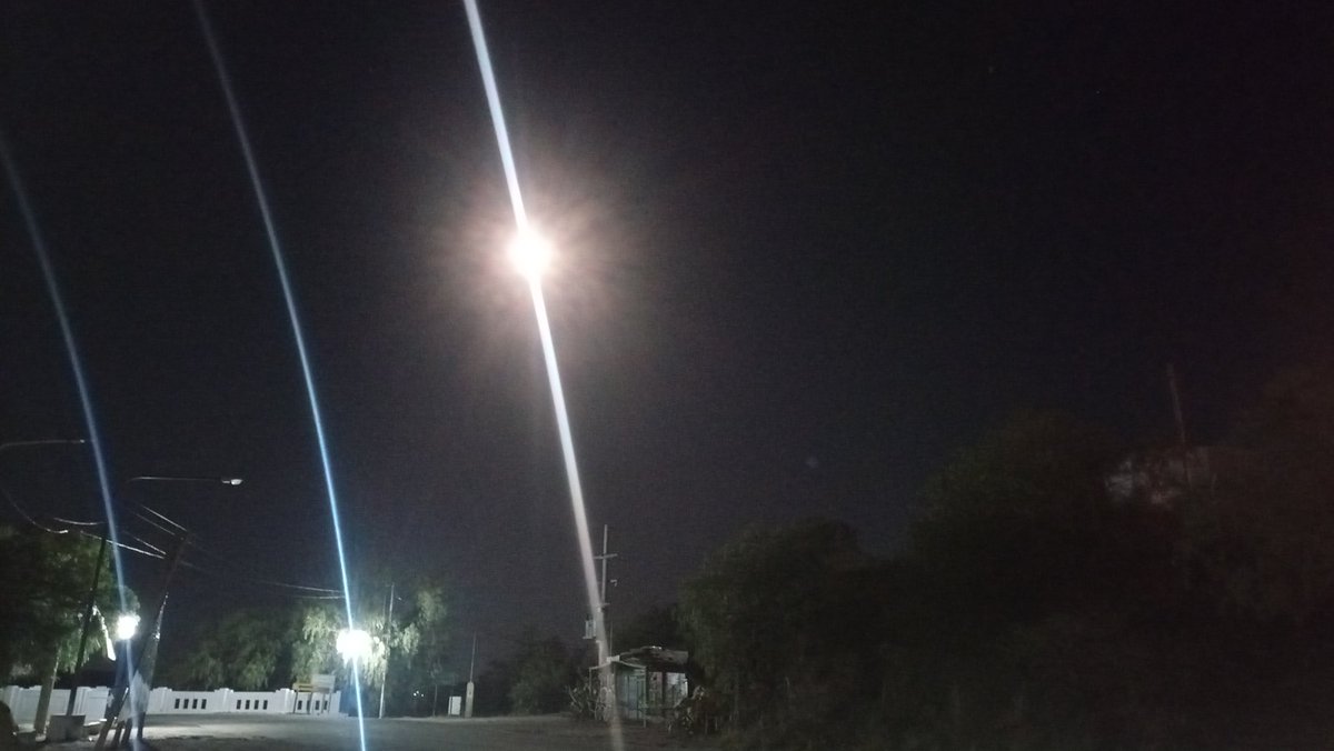 SeadeYesi's tweet photo. Ohhh brillas, si brillas tan Linda!!! 
#lunallena
Amante de ti... Lléname de tus fuerzas, de tu luz. https://t.co/KLFvKuQyDf