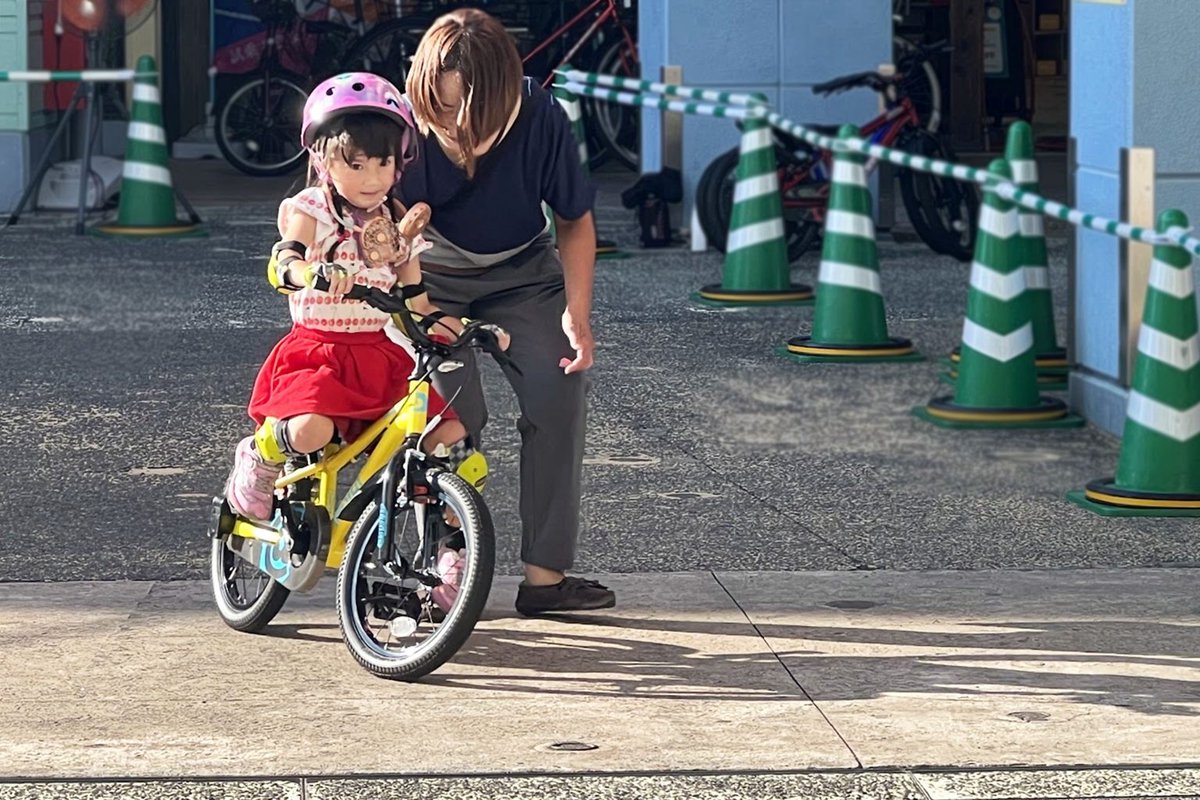 cycleolympic's tweet photo. 【#サイクルオリンピック平塚湘南シティ】
先日開催しました
めざせ!自転車マスター
はじめての自転車教室
の様子をレポート🚲☀️!
こんな練習をしていました
詳しくはこちらを☑️
https://t.co/g9oucRpKxs
#自転車教室 #平塚 #キックバイク #dbike #自転車チャレンジ #自転車デビュー #夏 #夏休み https://t.co/Av9vW3w3Of