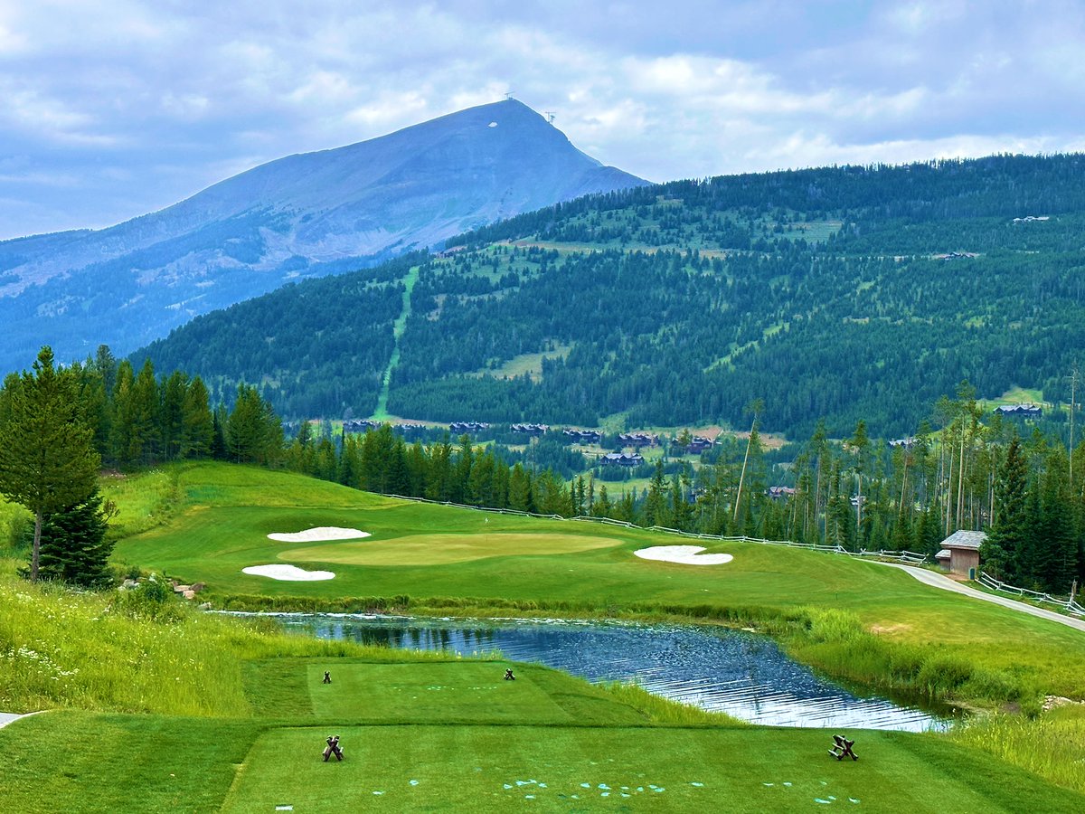 Top100Rick's tweet photo. Yellowstone Club - 2005 
Tom Weiskopf 

Known as one of the most exclusive and expensive clubs on earth, Yellowstone Club is truly an experience like no other place. 

The golf course is only open 3 months per year. Members have their own private ski resort to get through the winters! The club is a private mountain community, where celebs and business leaders can enjoy their privacy. 

The golf course is classic Weiskopf mountain golf. Insane elevation changes and constant mountain vistas. There is some quirk from the land limitations, but I personally love quirk! Lots of risk/reward holes make for a super fun round. Blind shots, uneven lies, high altitude, and elevation changes make even short irons into challenging puzzles. 

The staff is awesome and super welcoming. The clubhouse is unreal, with amazing views of the course and surrounding area. The amenities are world class across the board. 

It’s not a place for everyone, it’s not supposed to be. But it’s a true wonderland and I’m very thankful to get to experience this world for a day!