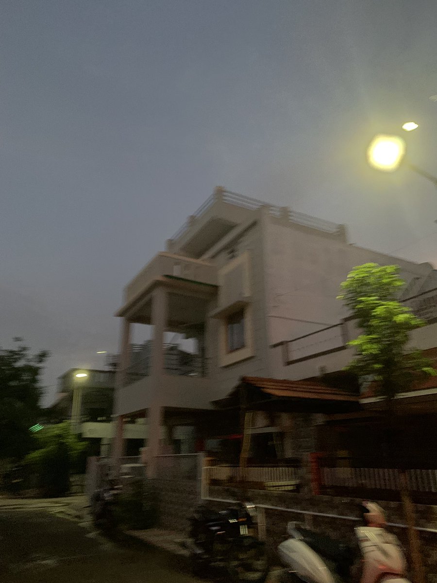 bhranti2198's tweet photo. Well, you only need the light when it's burning low &amp; Only miss the sun when it starts to snow.. (5:00 Am Diaries)

#morning #MorningMotivation #morningvibes #Tuesday #sun #rise # https://t.co/IYmxZ86XSj