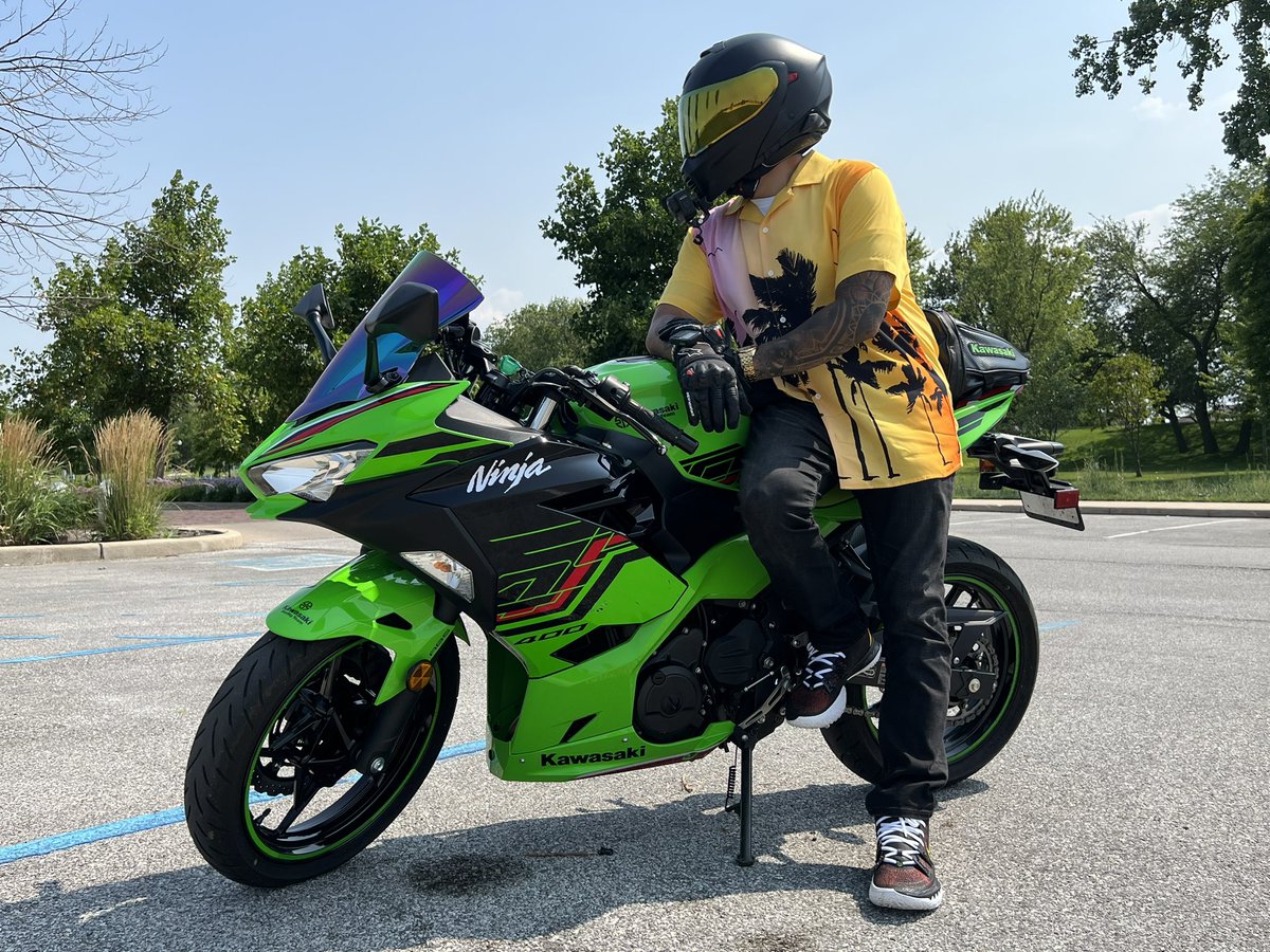 Ace1Six's tweet photo. Out and about enjoying myself the best I can. Most likely gonna start doing some bike content before the season is out….it ain’t over yet! #Kawasaki #soberlife https://t.co/cxP40Jw79Y