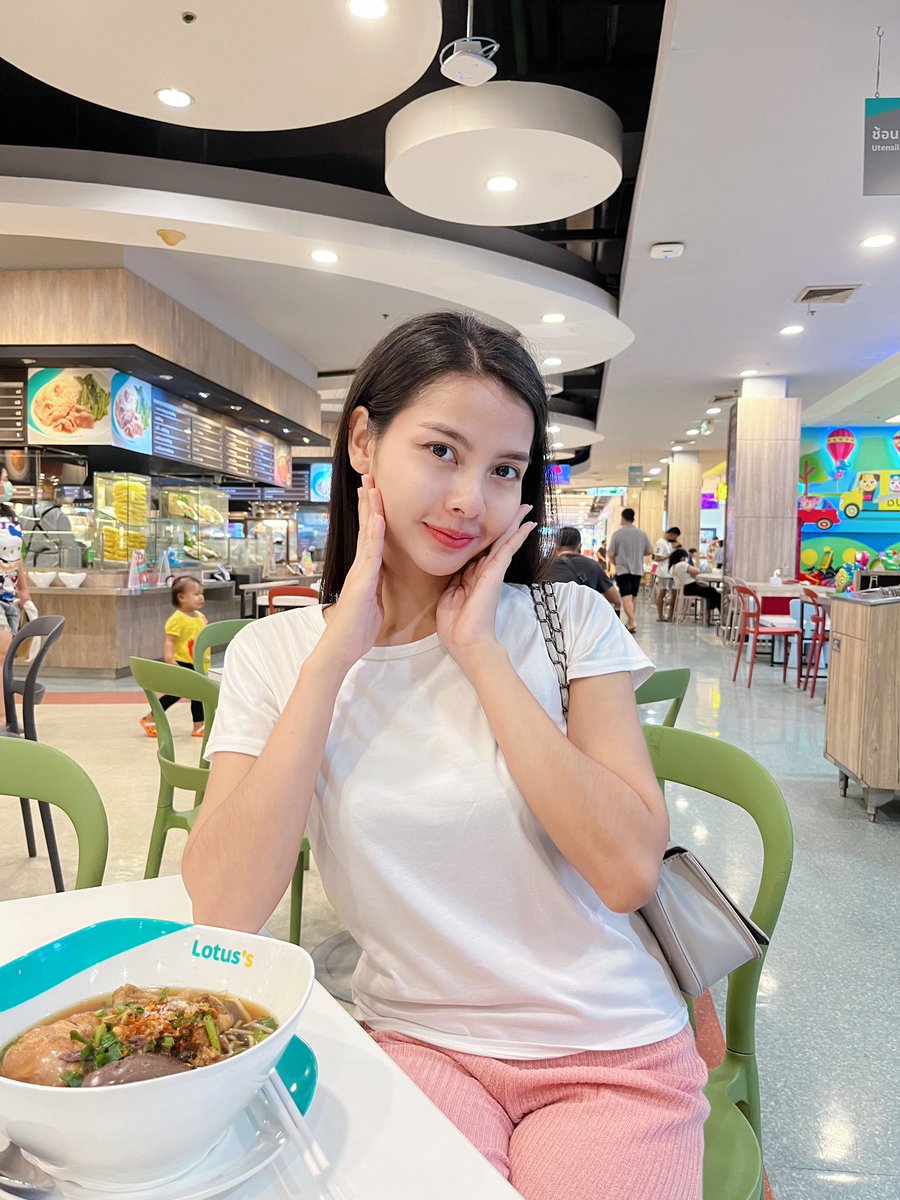 pnmdiiz's tweet photo. แค่ใครสักคนที่พาไปกินกะเต๋ว 🍜

.
.
.
#แคปชั่น #แคปชั่น2023 #แคปชั่นเด็ด https://t.co/oLiJrEFwfV
