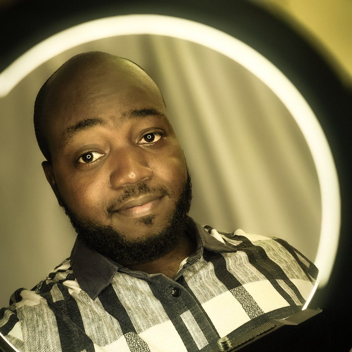 Lenoj199's tweet photo. #NewProfilePic https://t.co/pv90lL8QbB