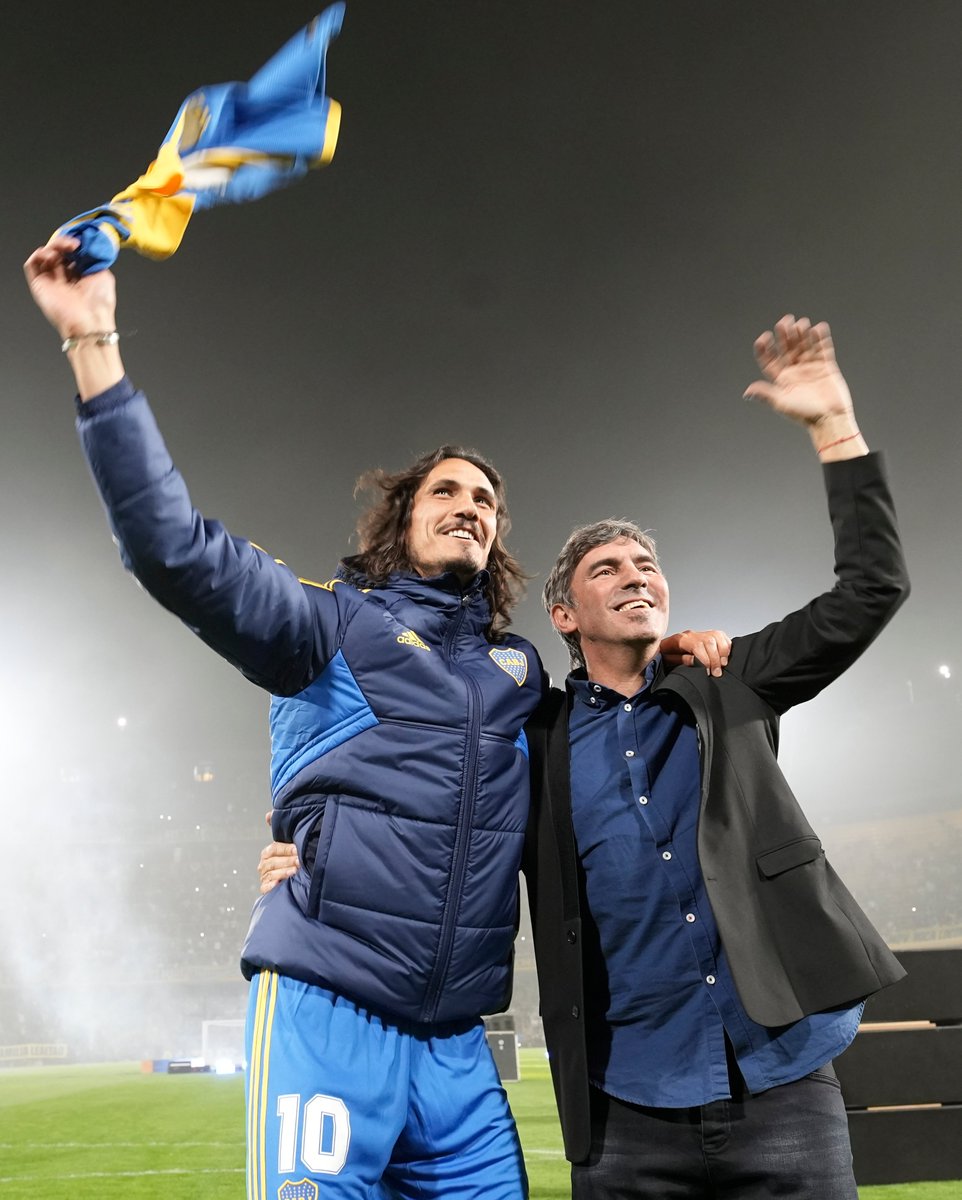 Manteca Martínez fue parte de la presentación de Edinson Cavani por pedido del jugador.