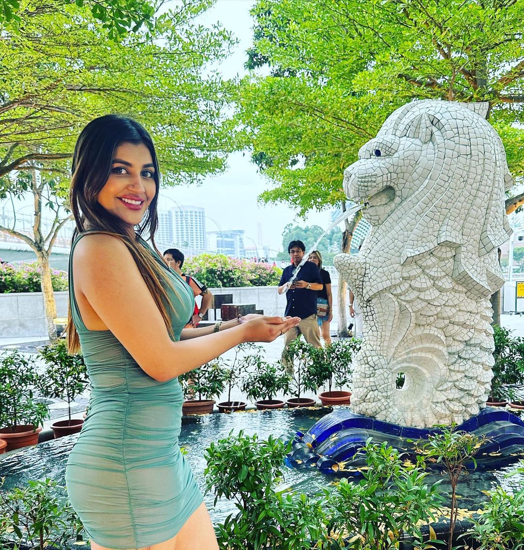 gowthamblr91's tweet photo. #yashika #instamodel #instabeauty #auntylover #Tamilheroine #malluactress #Teluguactors #serialacters https://t.co/5u2nlGZSZJ