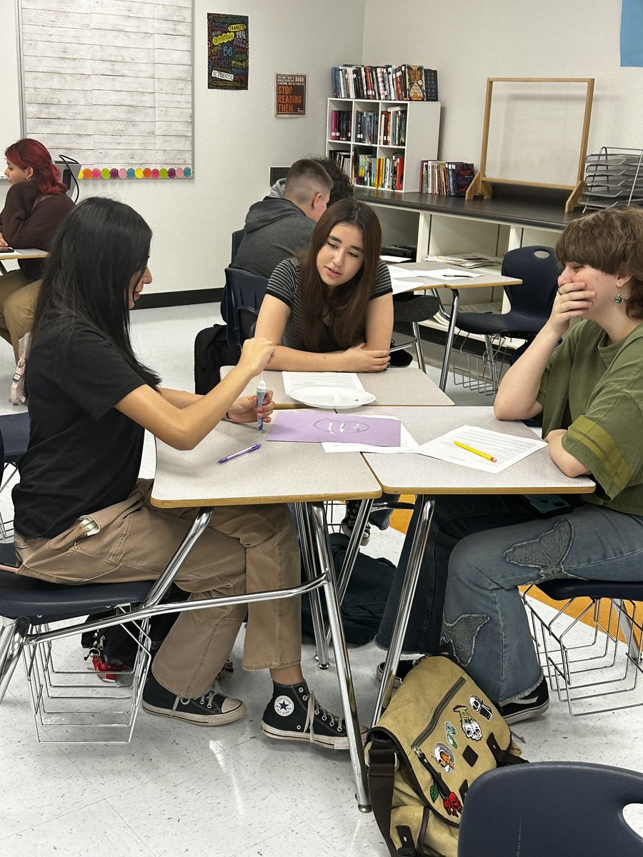 Carr254's tweet photo. Ms. Nevarez and I are building a foundation of kindness and respect in our English II classroom @Eastlake_HS. Thank you for the icebreaker idea @ashleyhernande_ ! #GreatnessOnTheHorizon #TeamSISD https://t.co/WhVoi5zUHb