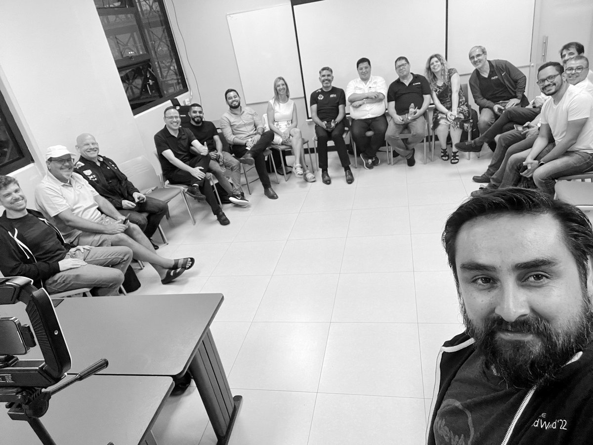 betoSalazar's tweet photo. Getting ready for a live webinar at Oracle Latam Tour with all the speakers. #latamtour2023 @oracleace @laouc #latamtour2023 Oracle Community Tour Costa Rica with @EdelweissK @ggonza4knex @ncalerouy   @cajasmota @emmagr77 @krizgom @aalmiray @cajas #LatamTour2023 https://t.co/YbBWr4GzVa