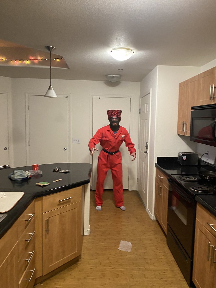 spiderwithflip2's tweet photo. WORST TRIP SITTER EVER PLEHASVE HELP ME BANBANNBABN https://t.co/MVYdCj2GQy