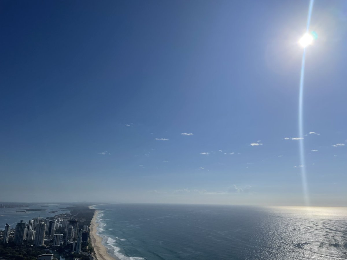 daominghong's tweet photo. Australia's Gold Coast is so beautiful, a place where God kissed. https://t.co/dDS3du6yCH