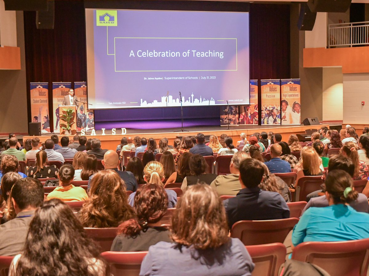 What an incredible honor to welcome our new teachers to the SAISD Familia! We are thrilled to have them join the ranks of the noblest profession. Their teaching is a gift that will last a lifetime. #SAISDFamilia #AlwaysLearning