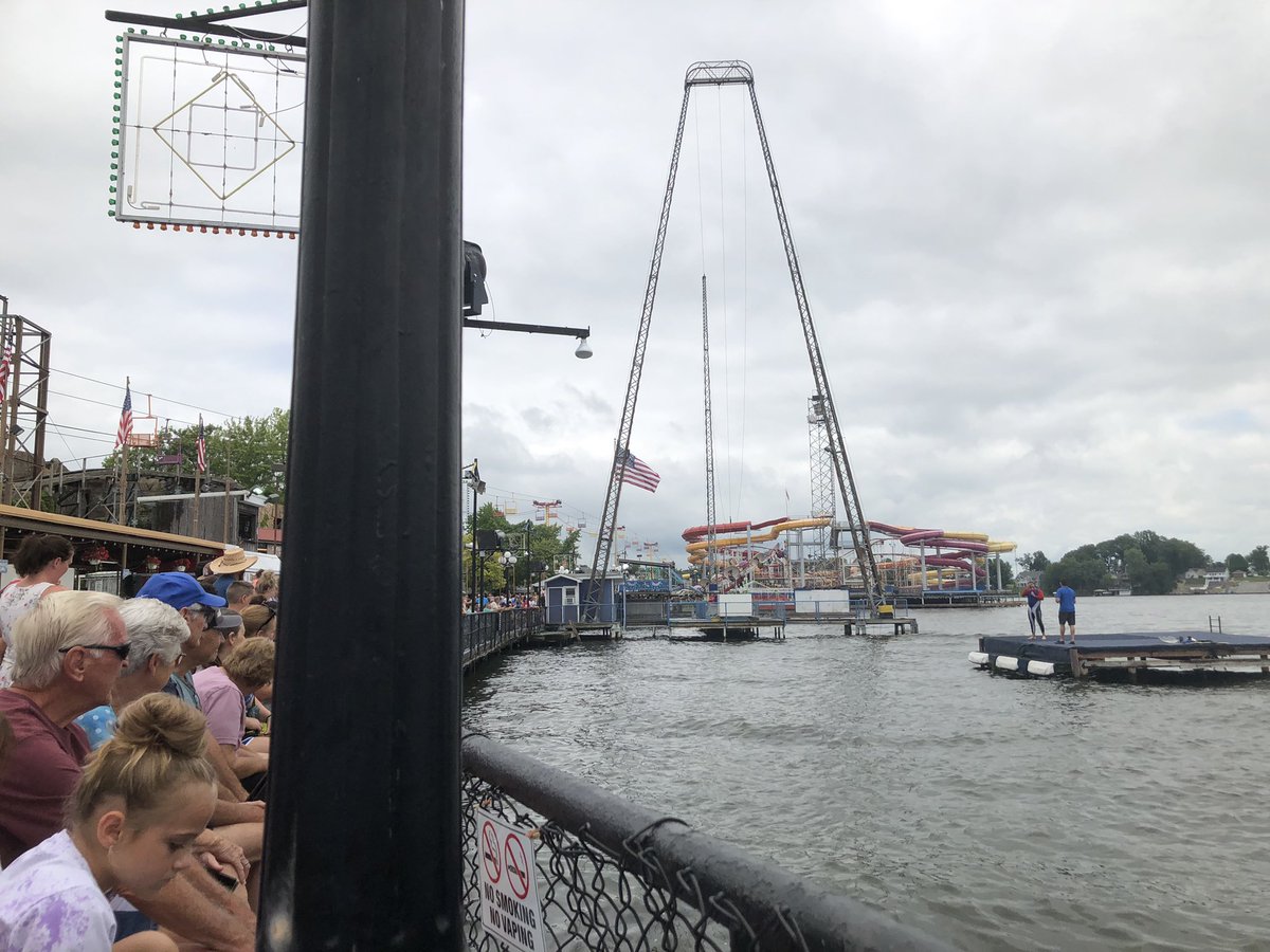IndianaBeach26's tweet image. #indianabeach
Lined up for the Noon ski show last Saturday