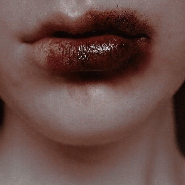 ᅠᅠᅠᅠTW BLESSURE &amp; SANG
ᅠᅠ

                      j’avais tout prévu sauf
                     de   finir    comme    ça. 

ᅠᅠ
ᅠᅠ