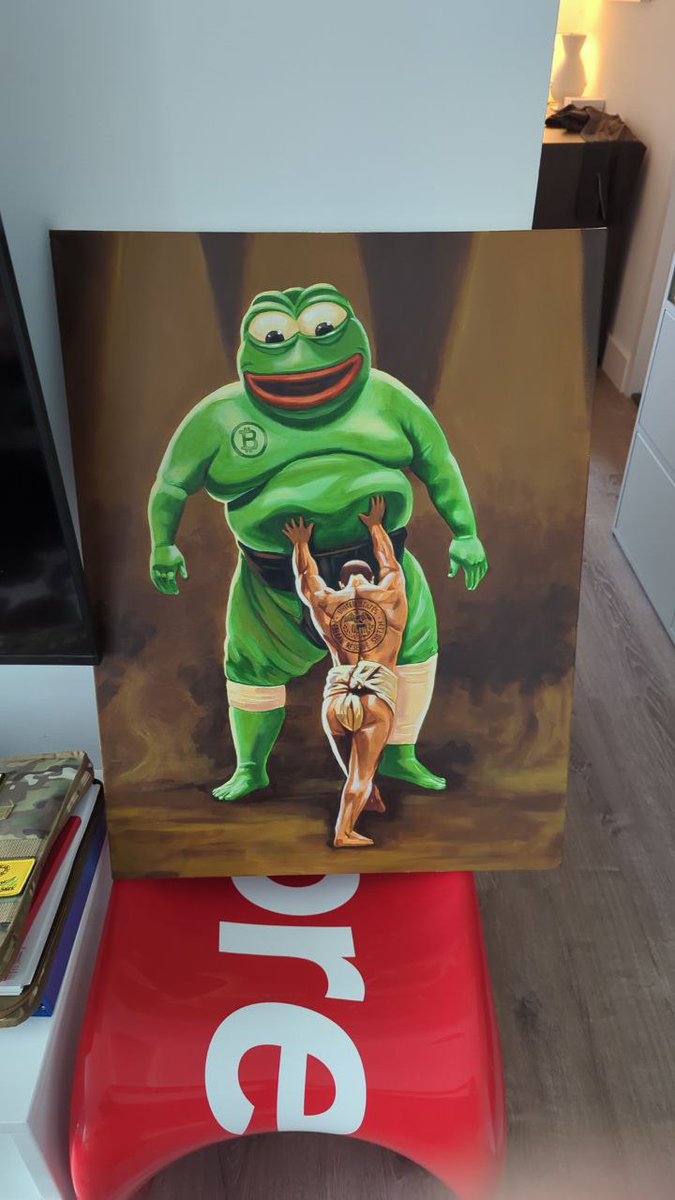 Tizarrr's tweet photo. So exciting! The Bitcoin painting 'Too Big To Fail,' which was auctioned on https://t.co/PEO94eRTrt a few weeks ago, has now found its new home with a 'diamond-hand' collector home. It proudly joins with another a collection of #Bitcoin art  ⚡️🚀#DankDirectory #CounterpartyXCP https://t.co/XEDDStH6pK