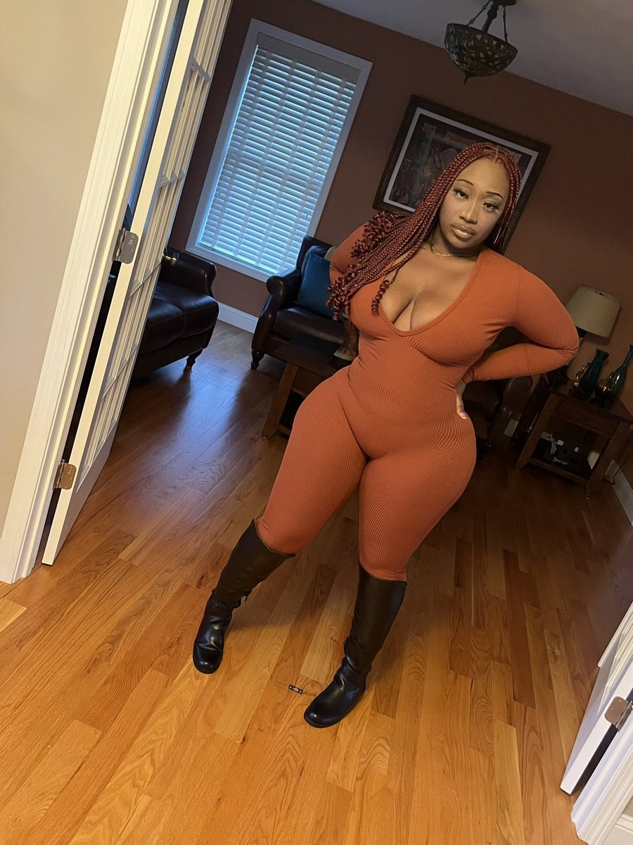 SierraChanttel's tweet photo. 🧡🤍 https://t.co/MKsD3BrGXU