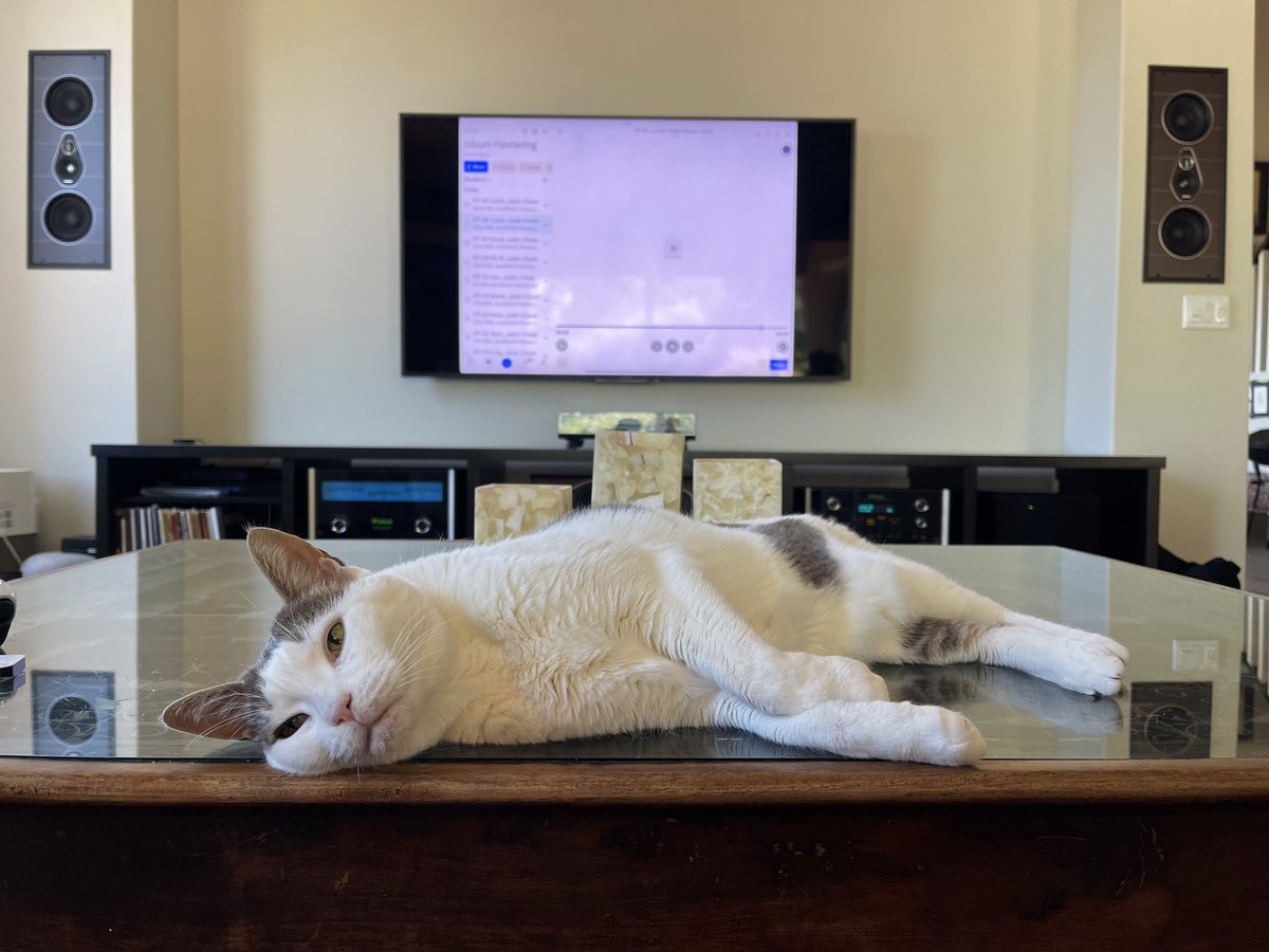 Cris Velasco tweet media