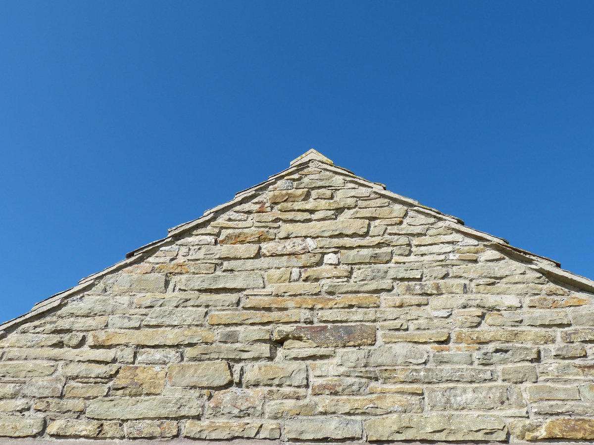 2Newlot's tweet photo. A lovely blue sky day here in  #Orkney https://t.co/lc4olLraWc