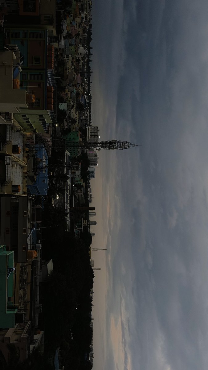 cringepromax's tweet photo. banglore sights. https://t.co/Q3XEpntAxW