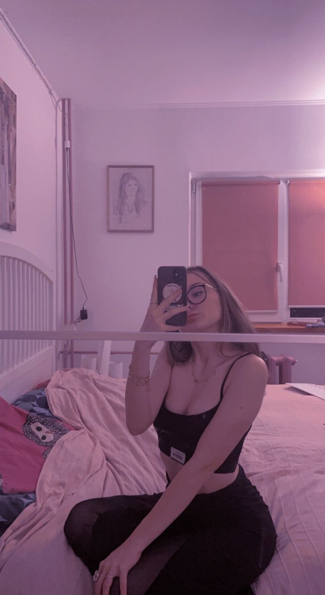 Elenanova14's tweet photo. new to #nsfwtwt, mind to give it a like and rt? :D

ー 22, 5'5
ー she/her
ー straight, bi curious
ー dms open
ー might do audio content
Add me snapchat for  nudes and some fun with me🤍
User:amelia84577 https://t.co/b2SxdbSUPY