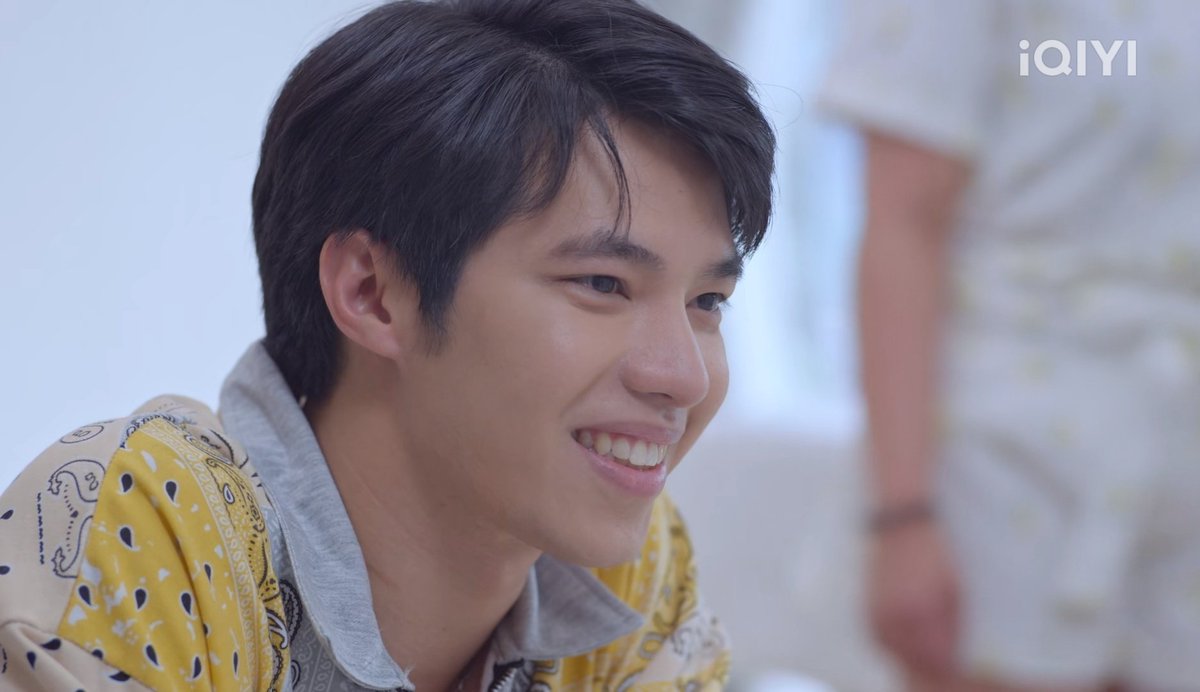 AriesLovesBl's tweet photo. Is it creepy how Ming looked to Ning?
Maybe a little.😂
Goosh.. He has an insane crush on Ning. And now we finally have the couple name #MingNing
#BMSSep5 #BeMineSuperStar https://t.co/qYu3BUccy4