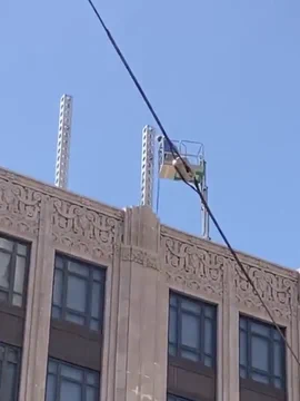 BilluNFT's tweet photo. The iconic X sign has been removed from the Twitter HQ! 🕵️♀️ Curious minds speculate the reasons behind this change. What could it signify? 🤔 #TwitterHQ #XSignGone #MysteryUnfolds https://t.co/YnFbPKvfNV