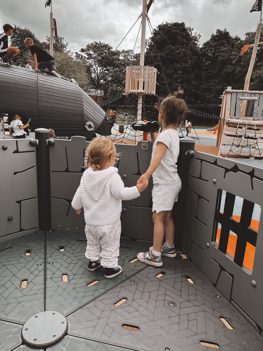 More summer holiday fun! We visited an amazing park with the wonderful <a href="/MrsScottGBS/">Mrs Scott</a> and Penny! Grace even had her first go on a swing with some help from her big sister <a href="/GoresbrookSc/">Goresbrook School</a> <a href="/MrsLoweEYFS/">MrsLoweEYFS</a> <a href="/GBS_MissBibi/">@GBS_MissBibi</a> <a href="/MrsLamb35652181/">Mrs Lambert</a>