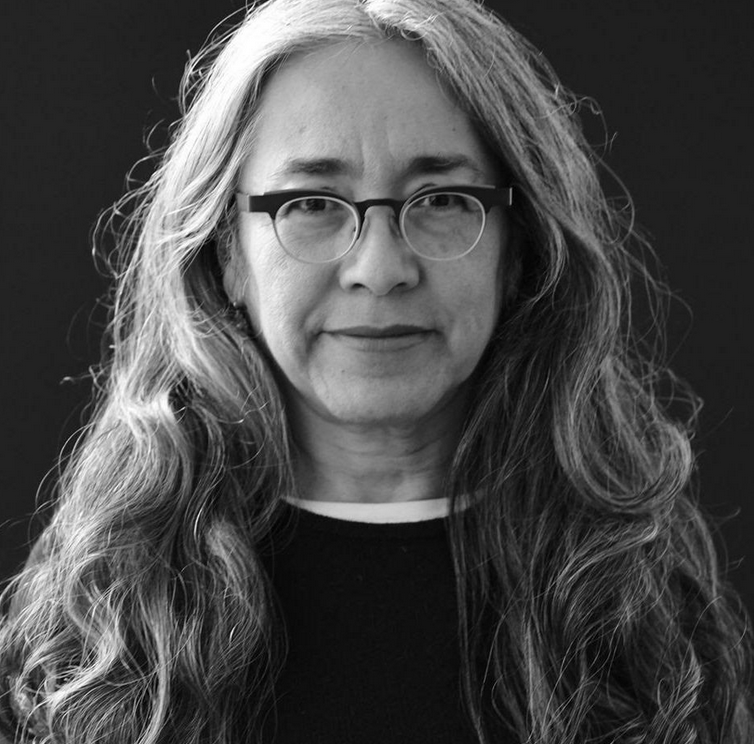 julietaga's tweet photo. Hace un poco más de una semana, ingresó al @ColegioNal_mx la primera escritora de su historia: la increíble Cristina Rivera Garza, @criveragarza. Su discurso fue hermosísimo y también lo fue la respuesta de @JuanVilloro56. (foto del ColNal de Hugo Salazar.) https://t.co/bhGdAN1Zr3