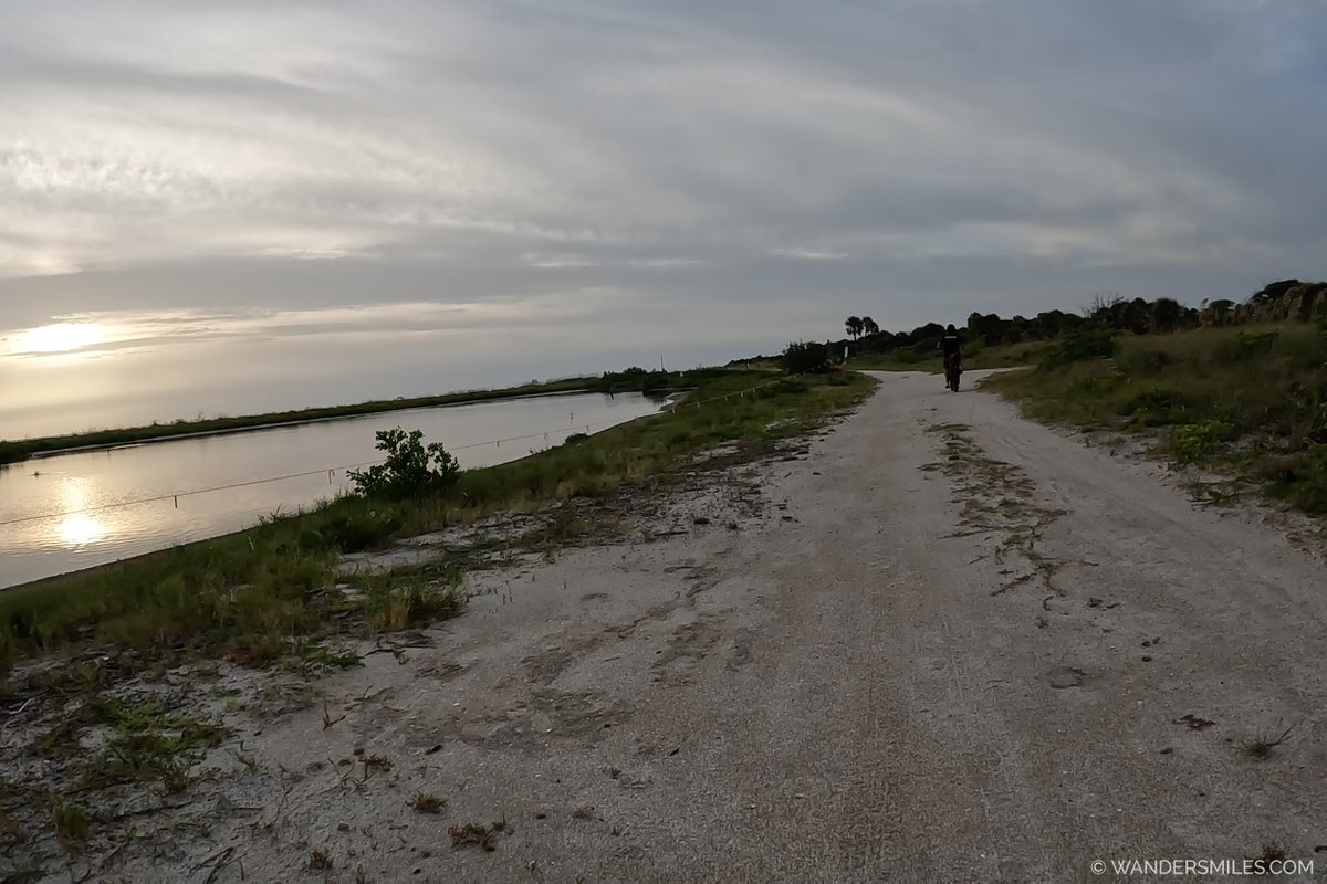 wandersmiles's tweet photo. Flying along Fort De Sota at sunset with @bay_e_bikes beats the summer heat of Florida. Explore the white sandy beaches, Mullet Bay, and the historic fort. It is the perfect way to see the sunset at St Pete FL!
#stpetefl #fortdesoto #bayebikes #vspc https://t.co/mcycEc4Njw
