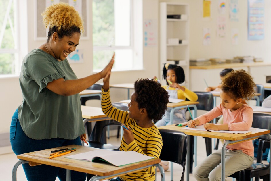 EdWeekTeacher's tweet image. What Teachers Love Most About Their Jobs—and Why edweek.org/teaching-learn…