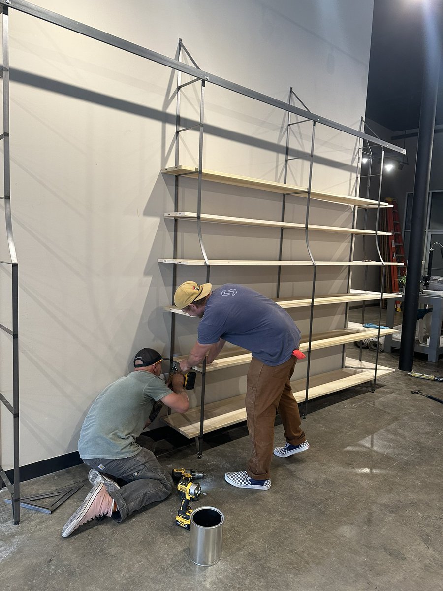 steeliteusa's tweet photo. Before ➡️ During ➡️ After 📸
Look at the transformation of our Atlanta Showroom!
Thank you to our amazing friends @shredandco. Stay tuned for more surprises! 😍📈
#AtlantaShowroom #NewLook #ShredAndCo #steelite #steeliteexperience #showroom #hospitality #artofpresentation https://t.co/tG8uAvMI54