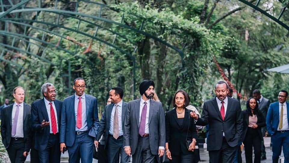 AdaneTasisa's tweet photo. Poverty alleviation efforts in Ethiopia receive essential backing and expertise from the World Bank.#Fast_Growing_Ethiopia #No_More_Landblocked @WorldBank @WorldBankAfrica @UN @MikeHammerUSA  @VOAAfrica @UNHumanRights https://t.co/Ww9xiNuYYu