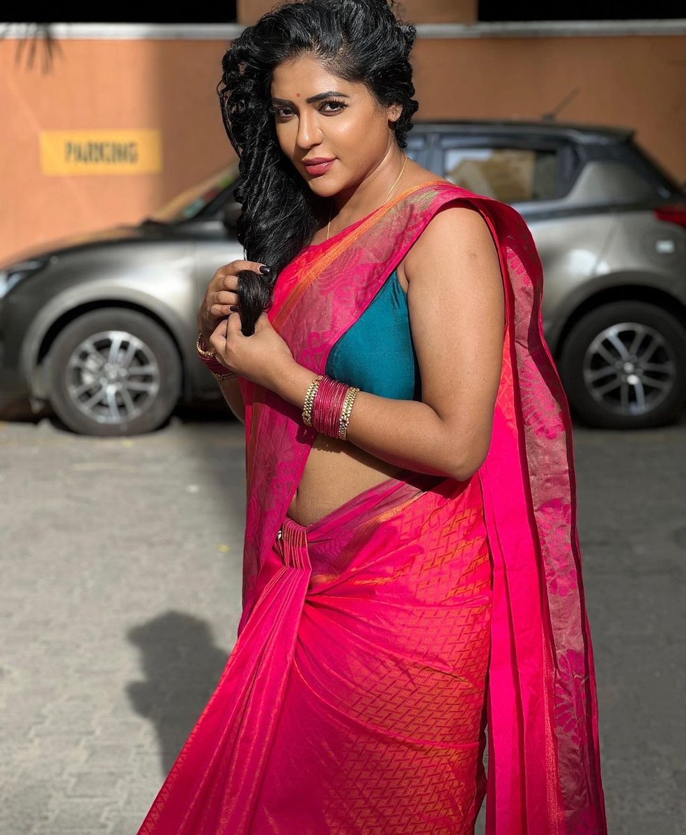 DreamerT96's tweet photo. #Reshma
Kolutha katta 😍 https://t.co/RFRsXjbiiM