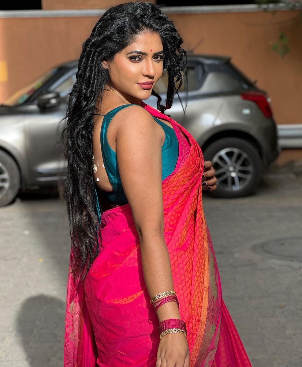 DreamerT96's tweet photo. #Reshma
Kolutha katta 😍 https://t.co/RFRsXjbiiM