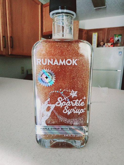 Bruh even my syrup is fucking gay. https://t.co/aLdXzW9jqa<a href="/tag/altmakeup"class="tags"><span>#altmakeup</span></a>