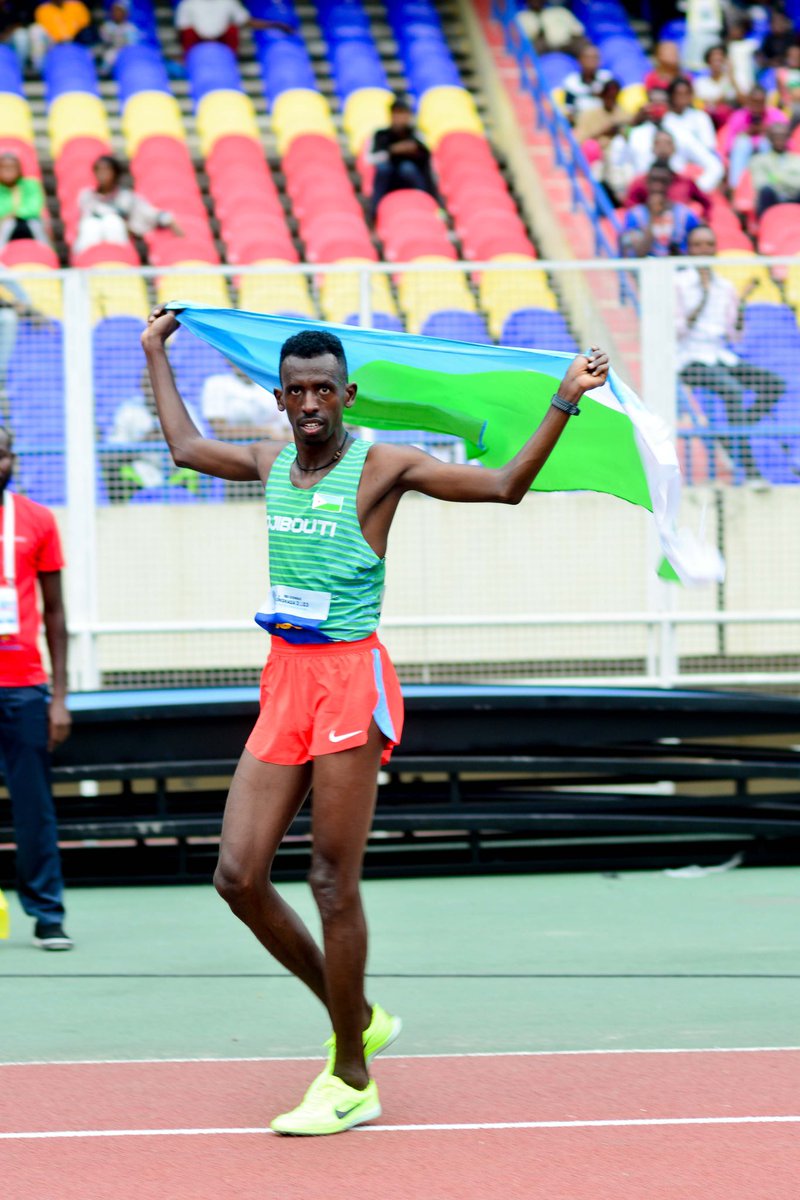 kinshasa2023's tweet photo. #athletisme : Moumin BOUH GUELLEH 🇩🇯 remporte la médaille d’or sur le 10,000 m - hommes
Le jeune athlète djiboutien de 24 ans a remporté l’épreuve au terme de 28:47.15 de course.
La médaille d’argent a été remportée par son compatriote 🇩🇯 Dirieh DJAMAL ABDI et la médaille de bronze par le marocain Mohcin OUTALHA 🇲🇦
#jeuxdelafrancophonie #kinshasa #kinshasa2023 #ixesjeuxdelafrancophonie #sport #culture #athletisme