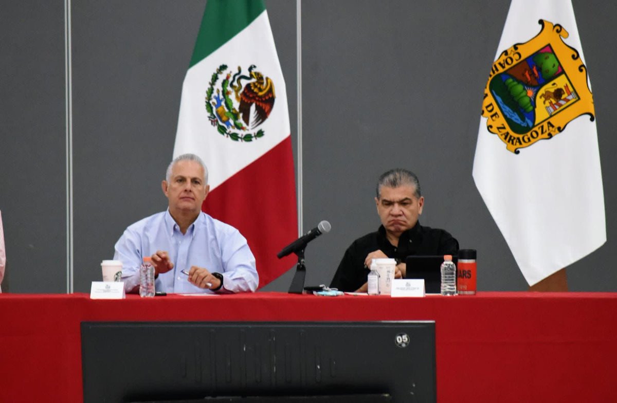 RomanCepeda's tweet photo. En reunión de Subcomité Técnico, junto con el Gobernador @mrikelme, revisamos indicadores de seguridad, salud, deporte y cultura en la #RegiónLaguna, así como los avances de las obras viales en #MiQueridoTorreón❤️. https://t.co/mgPSOFiR4C