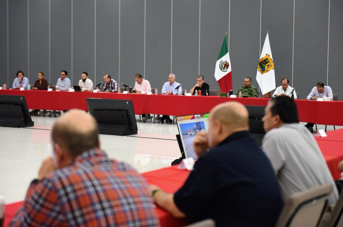 RomanCepeda's tweet photo. En reunión de Subcomité Técnico, junto con el Gobernador @mrikelme, revisamos indicadores de seguridad, salud, deporte y cultura en la #RegiónLaguna, así como los avances de las obras viales en #MiQueridoTorreón❤️. https://t.co/mgPSOFiR4C