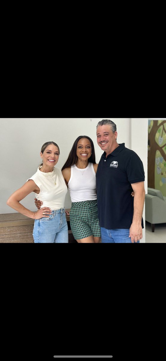 BostonRob's tweet photo. This Friday night at 8/7c on @CBS I’m back with @nischelleturner and @sabrinasoto for Season 3 #SecretCelebrityRenovation first I reunite with an old friend @PhilKeoghan from @AmazingRaceCBS and @ToughAsNailsCBS then I get to work with @maxthieriot @FireCountryCBS don’t miss it! https://t.co/9UIqtp6uWJ