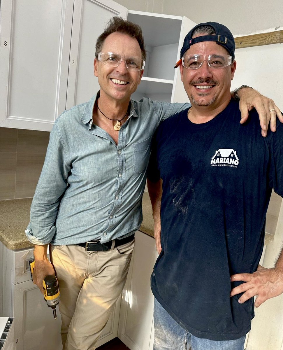 BostonRob's tweet photo. This Friday night at 8/7c on @CBS I’m back with @nischelleturner and @sabrinasoto for Season 3 #SecretCelebrityRenovation first I reunite with an old friend @PhilKeoghan from @AmazingRaceCBS and @ToughAsNailsCBS then I get to work with @maxthieriot @FireCountryCBS don’t miss it! https://t.co/9UIqtp6uWJ